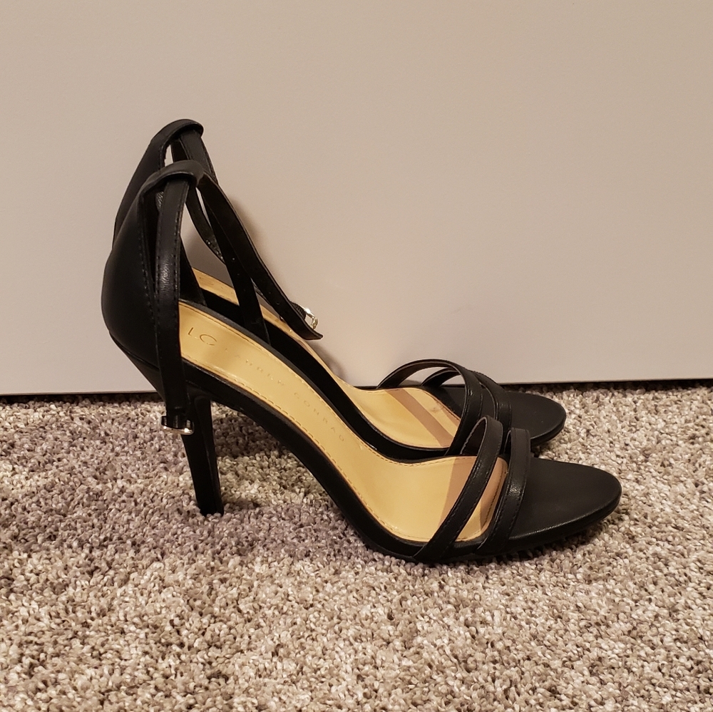 Black ankle strap heels - Picture 3 of 6